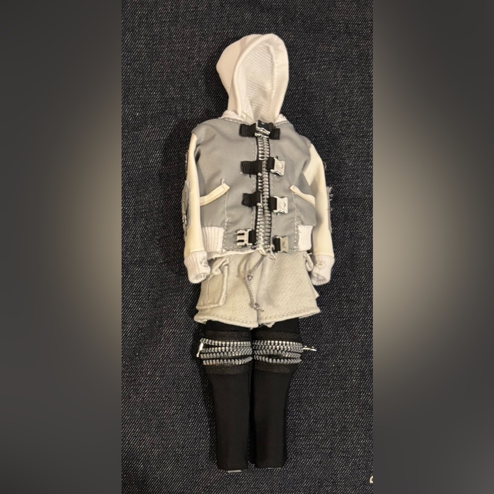 Ash Silverstone Rainbow Shadow High 2nd Outfit Jacket Hoodie,  Shorts Shirt